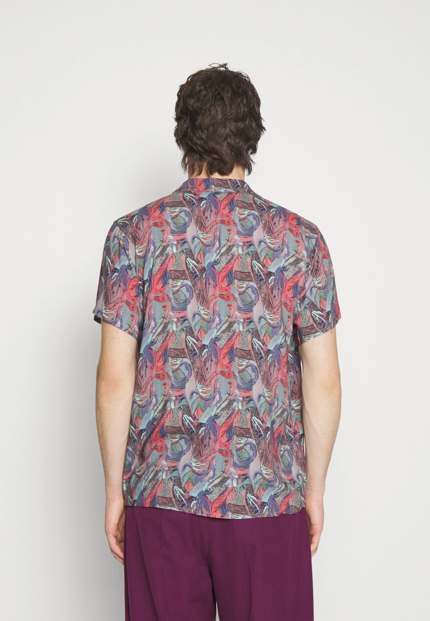 Kaotiko Bruselas Unisex - Button-Down Blouse - Rouge 3 Kaotiko Bruselas Unisex - Button-Down Blouse - Rouge - Image 3