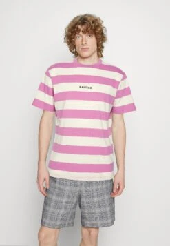 Kaotiko Niall Stripes Unisex - Print T-Shirt - Burgundy/Ivory