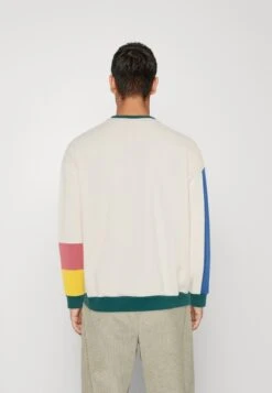 Kaotiko Crew 80´S San Francisco Unisex - Sweatshirt - Ivory -Kaotiko Fashion Shop 0c094c9e267a438bacbd0e466c48a07c