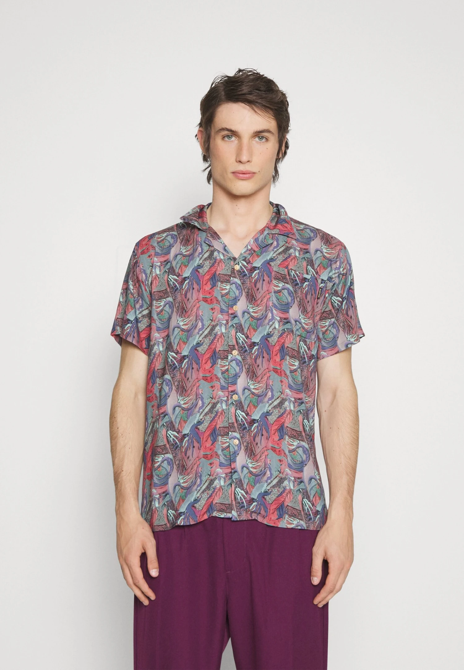 Kaotiko Bruselas Unisex - Button-Down Blouse - Rouge 1 Kaotiko Bruselas Unisex - Button-Down Blouse - Rouge