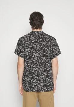 Kaotiko Shirt Faces Unisex - Shirt - Black/Ivory 8 Kaotiko Shirt Faces Unisex - Shirt - Black/Ivory -Kaotiko Fashion Shop 25a772bda5f44dc1bc6e57d0b6b8dd8a