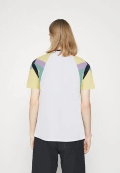 Kaotiko Unisex - Print T-Shirt -Kaotiko Fashion Shop 2bc4acf70cd64d50b9f5d38cc1f79a1c