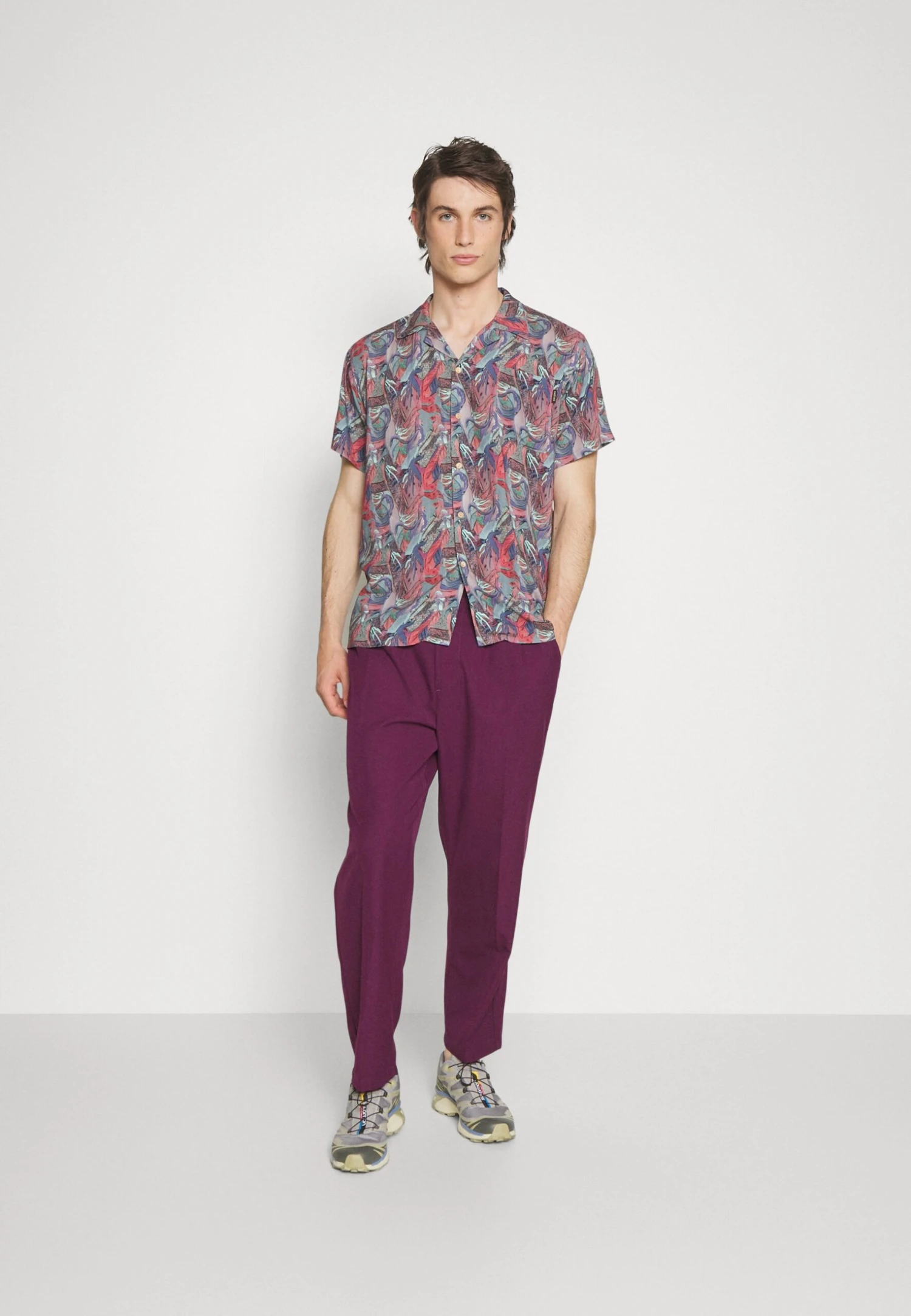 Kaotiko Bruselas Unisex - Button-Down Blouse - Rouge 2 Kaotiko Bruselas Unisex - Button-Down Blouse - Rouge - Image 2