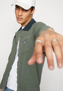 Kaotiko Chaq Boston Unisex - Summer Jacket - Army 8 Kaotiko Chaq Boston Unisex - Summer Jacket - Army -Kaotiko Fashion Shop 499a41ef8b8a4603a92eca246f5e579a