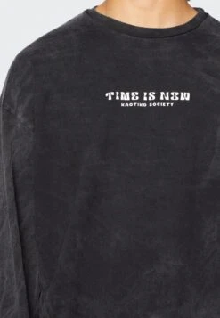 Kaotiko Crew Washed Time Is Now - Sweatshirt - Black -Kaotiko Fashion Shop 5b277a6646ed4098a16fe27283fc0c06