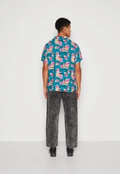 Kaotiko Shirt 80S Unisex - Button-Down Blouse - Turquesa 8 Kaotiko Shirt 80S Unisex - Button-Down Blouse - Turquesa -Kaotiko Fashion Shop 650daf21ed984d23b75d4adbdd73ed2c