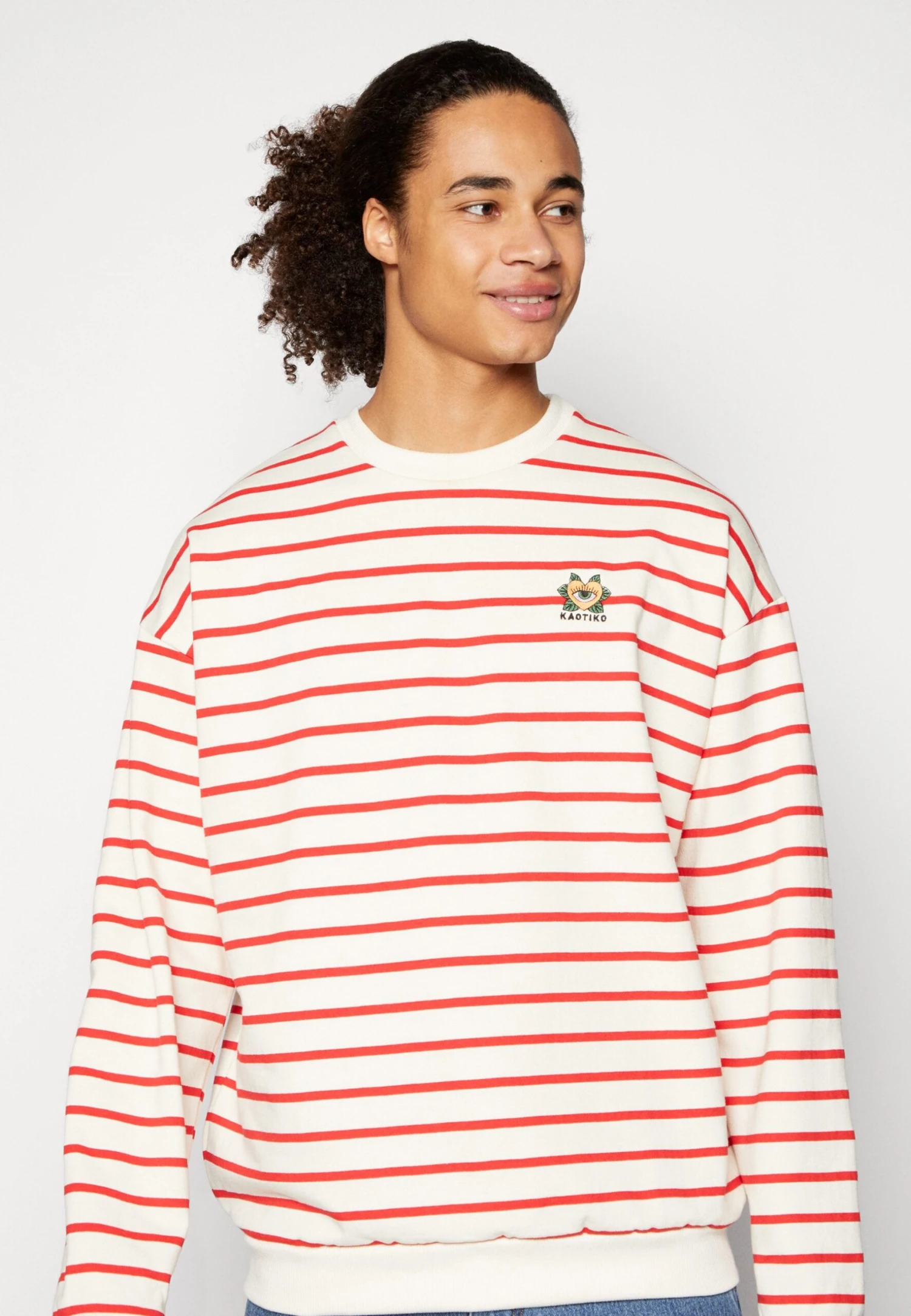 Kaotiko Crew Heart Stripes - Sweatshirt - Red/Ivory 4 Kaotiko Crew Heart Stripes - Sweatshirt - Red/Ivory - Image 4