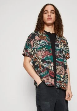 Kaotiko Shirt Amazonas Unisex - Button-Down Blouse - Red -Kaotiko Fashion Shop 6f7ed10cec1646b8b2c5b4bd72fd30c3