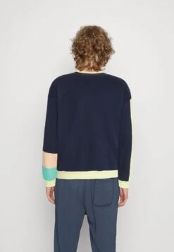 Kaotiko Crew 80´S San Francisco Unisex - Sweatshirt - Navy -Kaotiko Fashion Shop 738d8f9e4d6041f6995885a963f65e9c