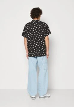 Kaotiko Shirt Unisex - Shirt - Black/White -Kaotiko Fashion Shop 7458aa2b78bd4ec4b6145fb970ee85b8