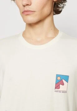 Kaotiko Mountain Minimal Unisex - Print T-Shirt - Ivory -Kaotiko Fashion Shop 91c9b6d5dd464d6c8e09095abf4240f9