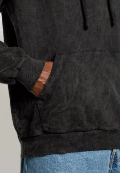 Kaotiko Howling Wolves Unisex - Hoodie - Black -Kaotiko Fashion Shop 9e4952f7e9c444faa26bff50db0819a8