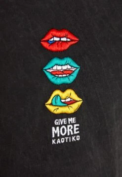 Kaotiko Washed Mouth Colors Unisex - Print T-Shirt - Black -Kaotiko Fashion Shop b2d313b059c4450e96623767f835e29b