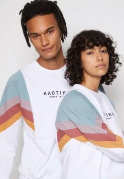 Kaotiko Unisex Crew Seattle - Sweatshirt - Blanco -Kaotiko Fashion Shop be6bb7c7ddf941f18e6fcdfb9bb1f63e