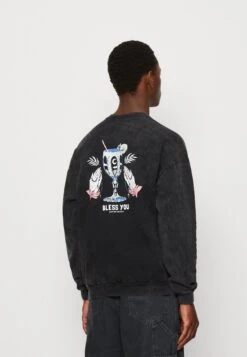 Kaotiko Crew Bless You Unisex - Sweatshirt - Black