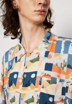 Kaotiko Camisa Tunisia Unisex - Shirt - Orange -Kaotiko Fashion Shop c9b804bc5e564cf7ade8581050298393