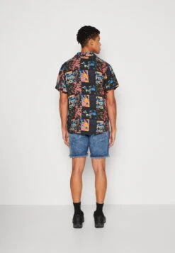 Kaotiko Shirt Xrays Unisex - Button-Down Blouse - Orange -Kaotiko Fashion Shop d03d429c7b534f84bdf7a44a9cbf0413