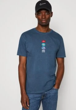 Kaotiko Washed Mouth Colors Unisex - Print T-Shirt - Blue -Kaotiko Fashion Shop dc000568c3314c5ab5ad10be51266e3e