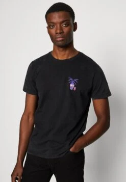 Kaotiko Washed Make Life Epic Unisex - Print T-Shirt - Regaliz 9 Kaotiko Washed Make Life Epic Unisex - Print T-Shirt - Regaliz -Kaotiko Fashion Shop e1106d8624a447fe8d6626d5f205b1dc