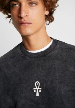 Kaotiko Unisex - Sweatshirt - Black -Kaotiko Fashion Shop e299ec2d856148ce815489fc42b731a8