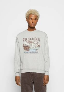 Kaotiko Crew Rocks Mountains Unisex - Sweatshirt - Grey -Kaotiko Fashion Shop ebdf794c99974367bff2393a8786e331