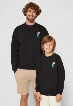 Kaotiko Crew Minimal Unisex - Sweatshirt - Black -Kaotiko Fashion Shop ec6aed0ed91d48ea901cbb108e7f1b54