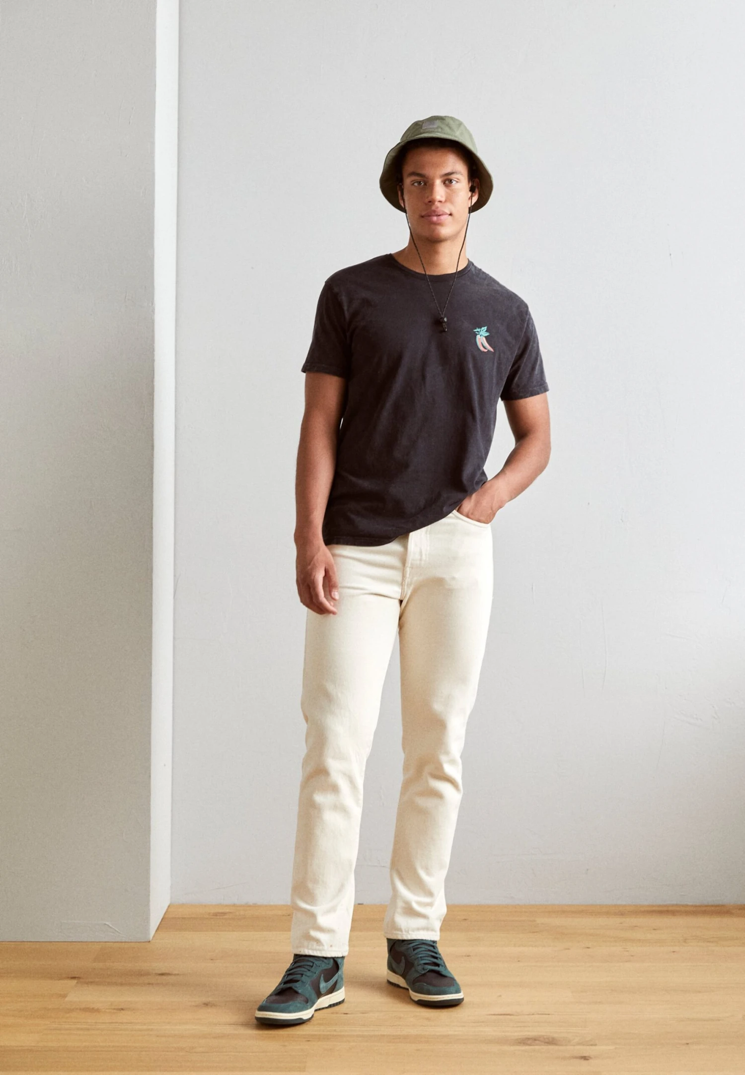 Kaotiko Washed Sunset - Print T-Shirt - Black 2 Kaotiko Washed Sunset - Print T-Shirt - Black - Image 2